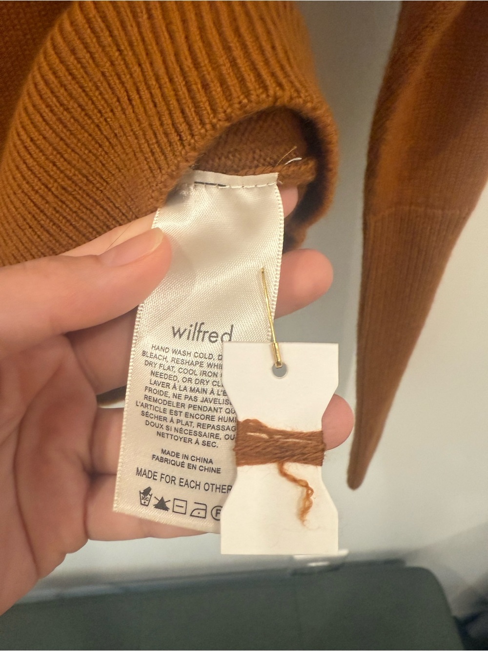 NWT ARITZIA Wilfred Cyprie Sweater Merino wool mockneck Rich Chestnut Small - Picture 7 of 12